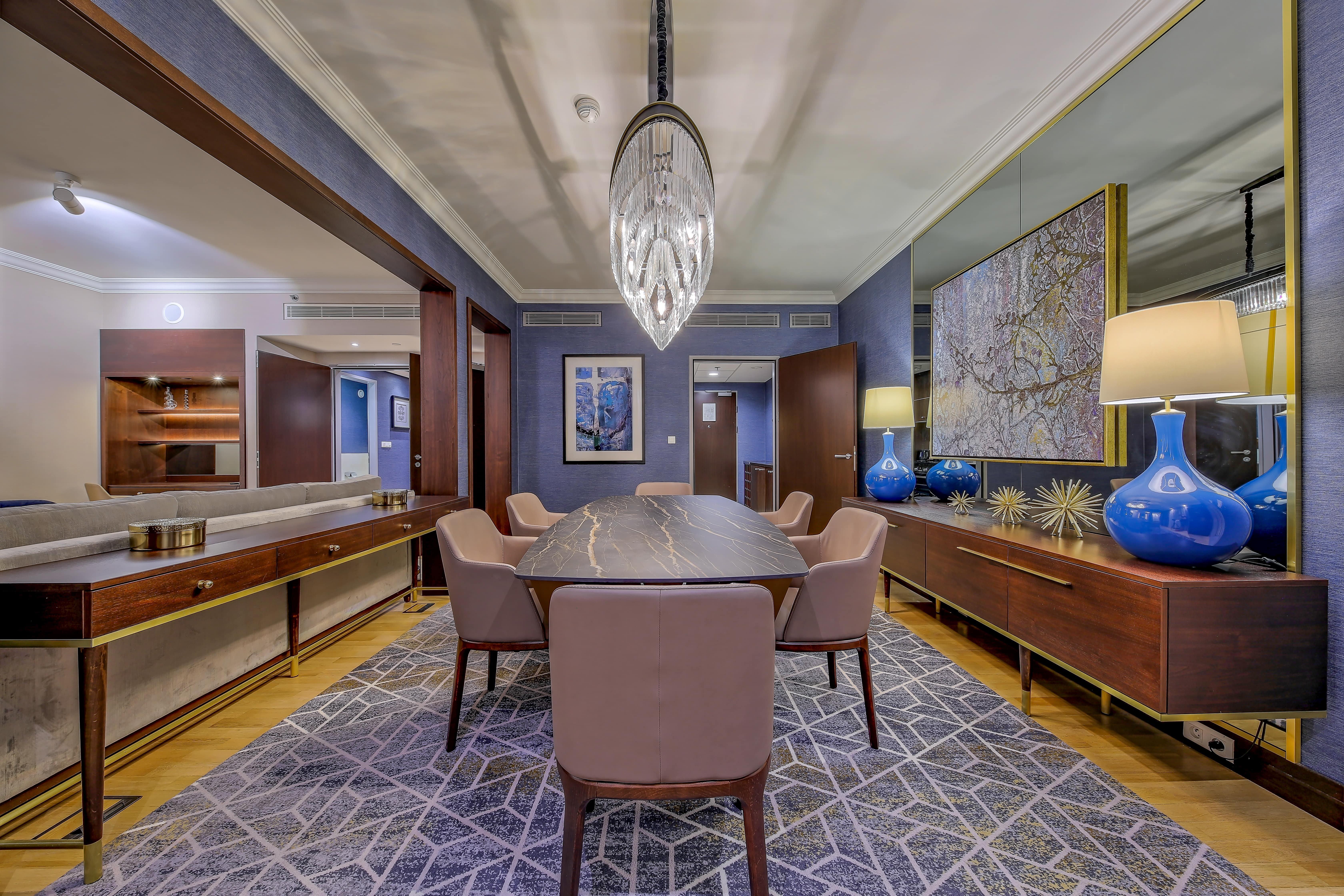 Intercontinental By Ihg Hotell