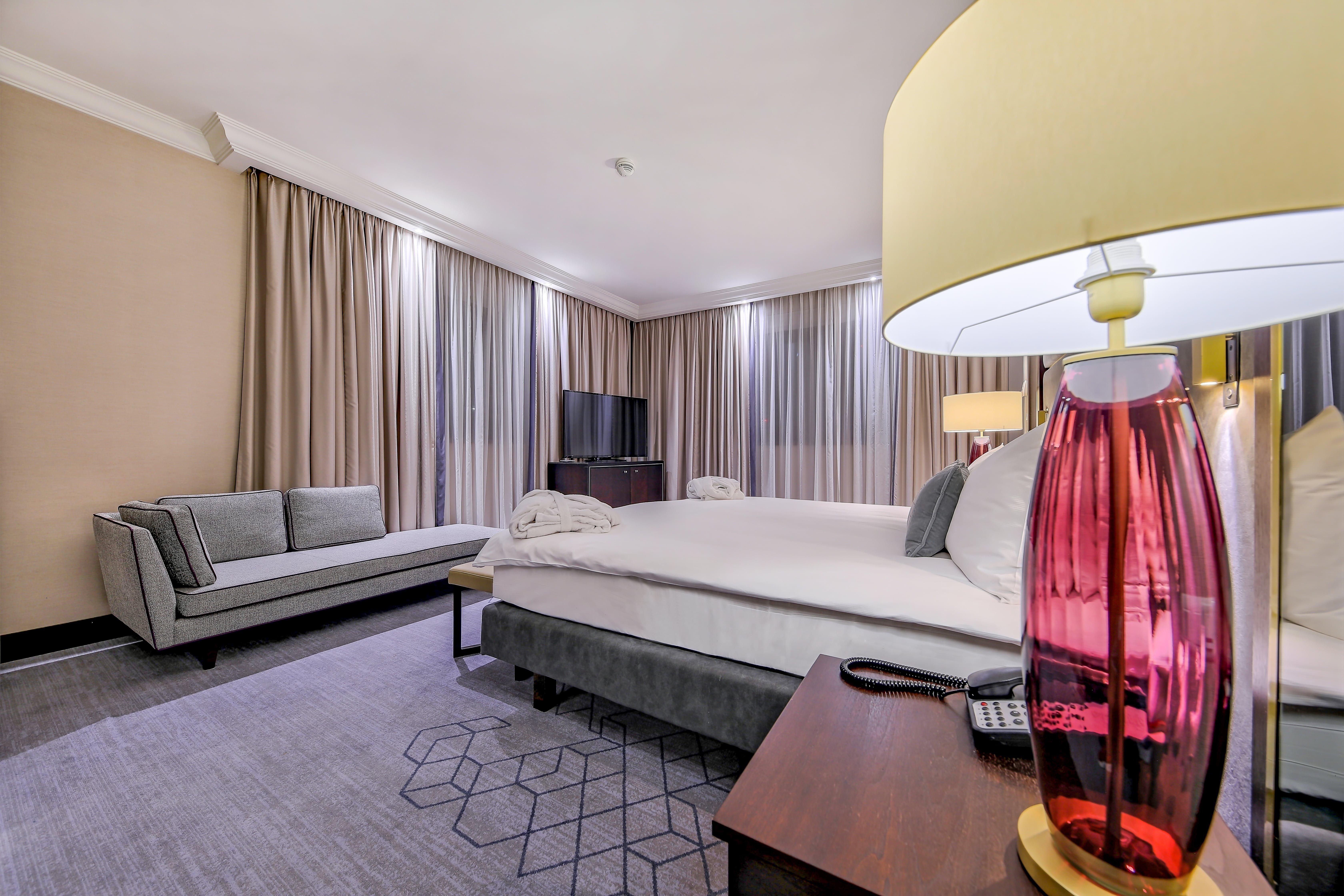 Intercontinental By Ihg Hotell Warszawa