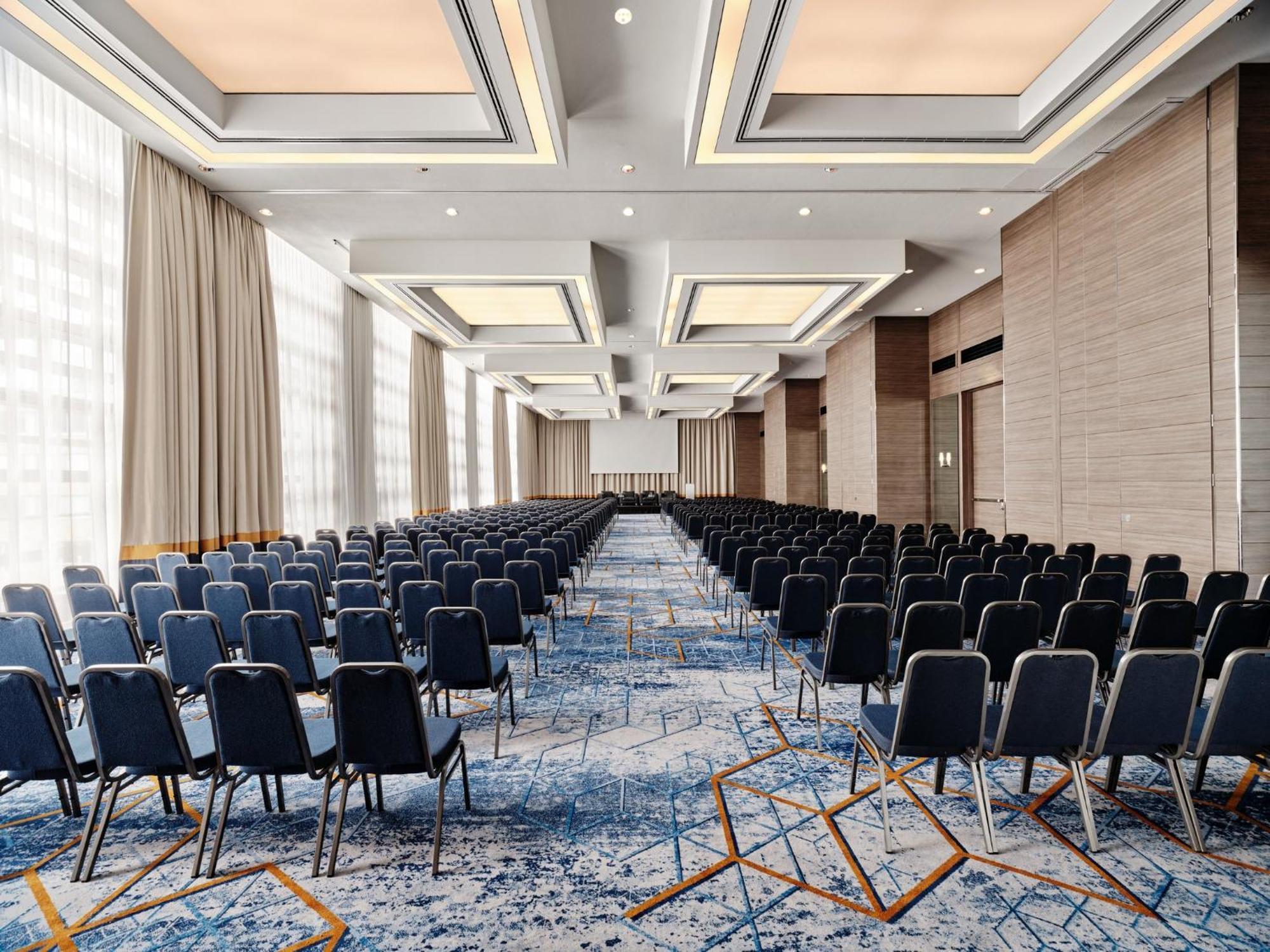 Intercontinental By Ihg Hotell